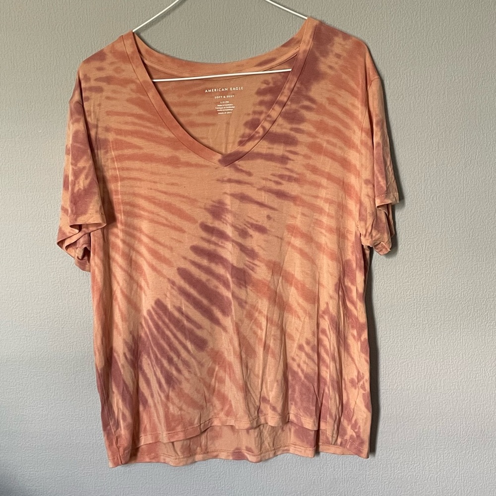 American Eagle V-Neck Tee